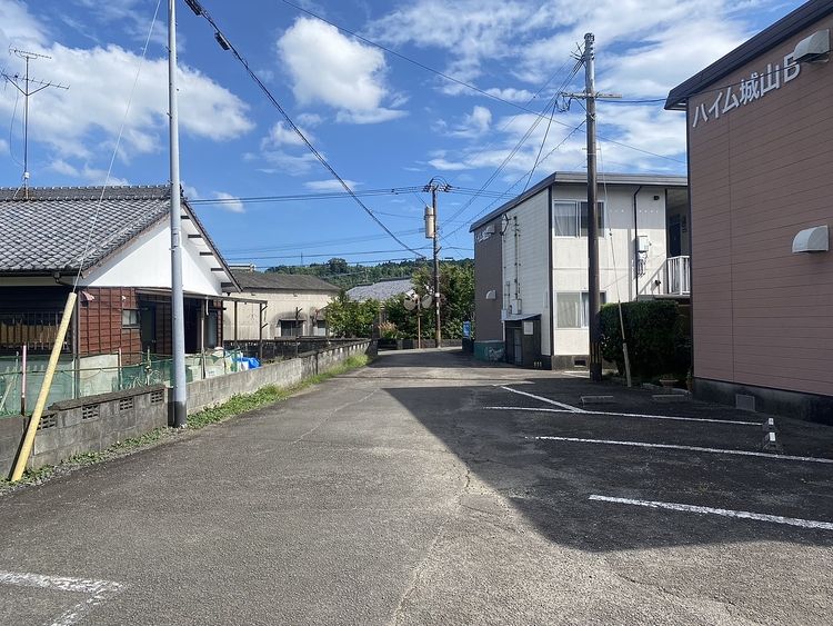 ハイム城山B棟