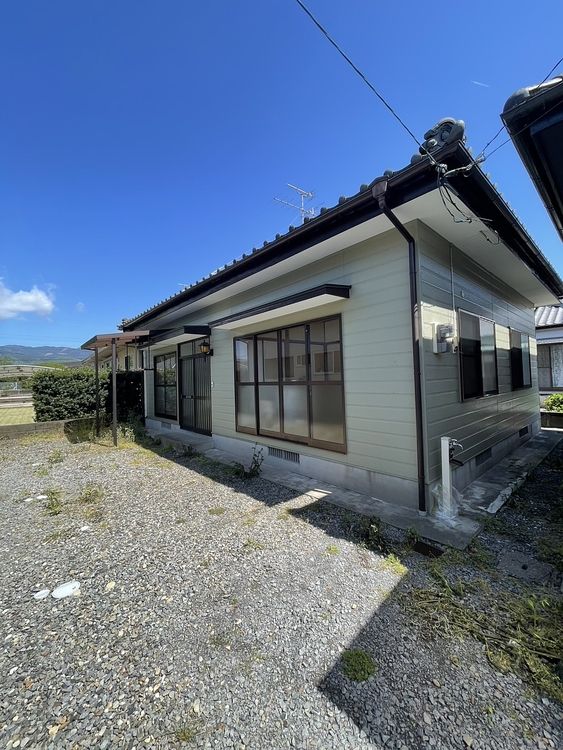 川南小学校まで徒歩5分♪